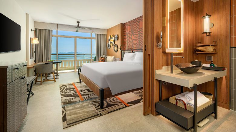 <b>Centara Grand Mirage Beach Resort Room</b>. Images powered by <a href="https://www.leonardoworldwide.com/" title="Leonardo Worldwide" target="_blank">Leonardo</a>.