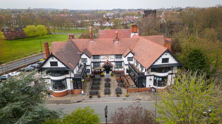 The Bridge Inn Exterior