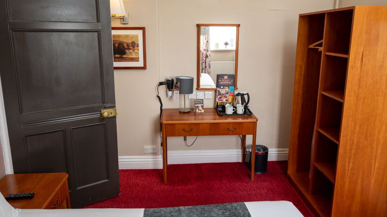 <b>The Bridge Inn Room</b>. Images powered by <a href="https://www.leonardoworldwide.com/" title="Leonardo Worldwide" target="_blank">Leonardo</a>.