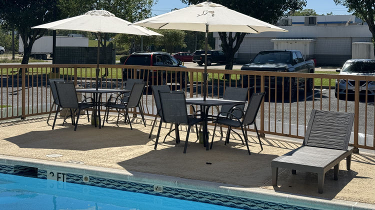 Red Roof Inn Moss Point Pool