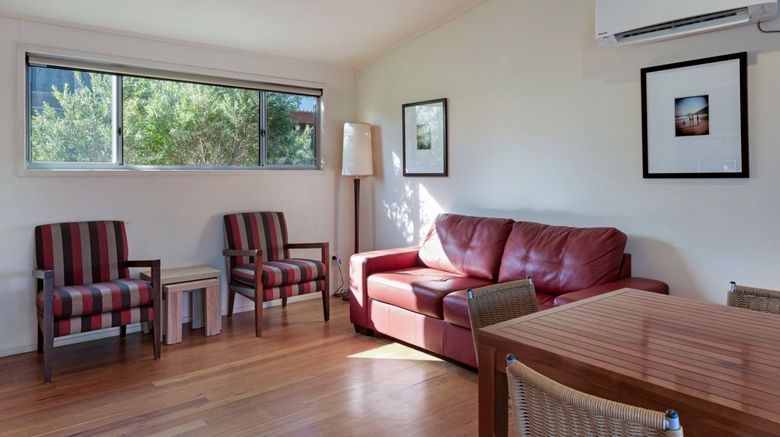 <b>Discovery Parks Gerroa Room</b>. Images powered by <a href="https://www.leonardoworldwide.com/" title="Leonardo Worldwide" target="_blank">Leonardo</a>.