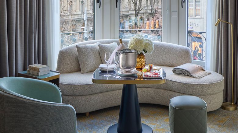 <b>Mandarin Oriental Savoy, Zurich Room</b>. Images powered by <a href="https://www.leonardoworldwide.com/" title="Leonardo Worldwide" target="_blank">Leonardo</a>.