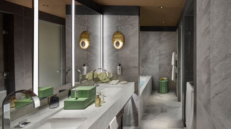 <b>Mandarin Oriental Savoy, Zurich Room</b>. Images powered by <a href="https://www.leonardoworldwide.com/" title="Leonardo Worldwide" target="_blank">Leonardo</a>.