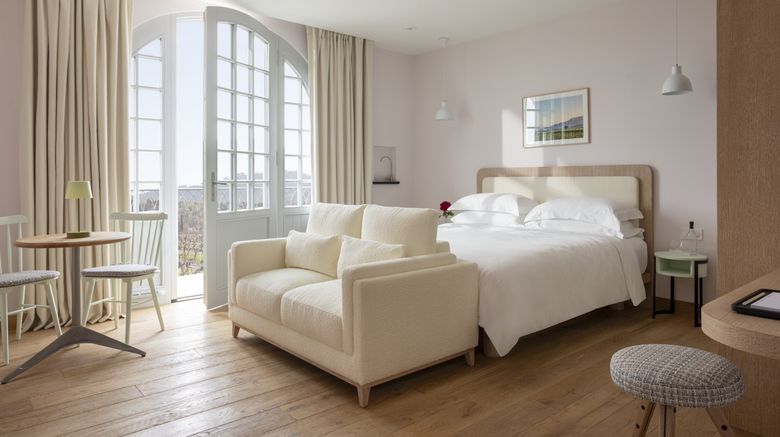 <b>Villa La Coste Room</b>. Images powered by <a href="https://www.leonardoworldwide.com/" title="Leonardo Worldwide" target="_blank">Leonardo</a>.