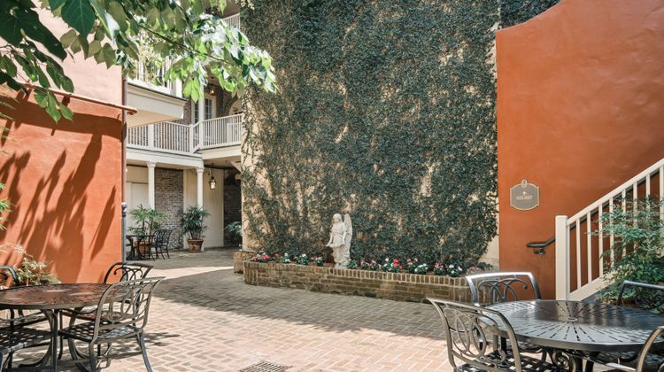 Historic French Market Inn Exterior