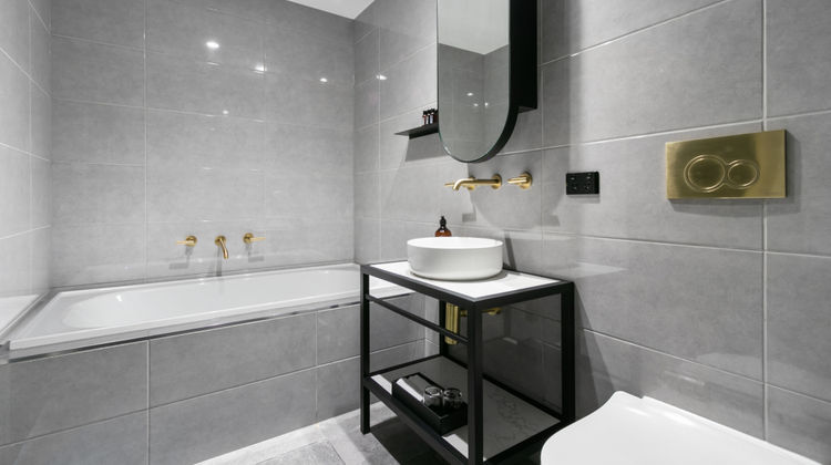 Melbourne City Apartment Hotel Room