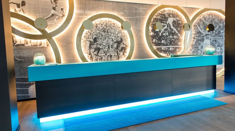 Motel One Munich-Olympia Gate Lobby