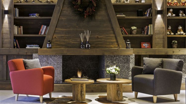 Manotel Edelweiss Hotel Lobby