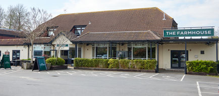 Farmhouse Innlodge Hotel Exterior