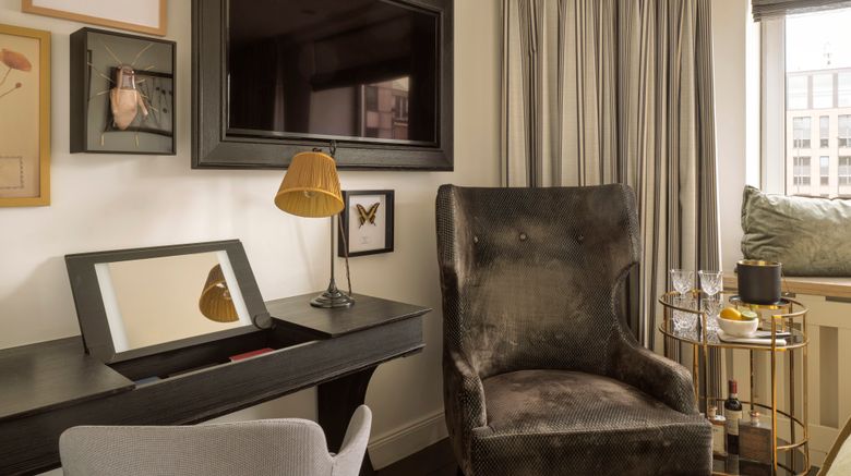 <b>The Nikolai Hotel Hamburg-Leonardo Ltd Room</b>. Images powered by <a href="https://www.leonardoworldwide.com/" title="Leonardo Worldwide" target="_blank">Leonardo</a>.