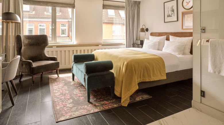<b>The Nikolai Hotel Hamburg-Leonardo Ltd Room</b>. Images powered by <a href="https://www.leonardoworldwide.com/" title="Leonardo Worldwide" target="_blank">Leonardo</a>.