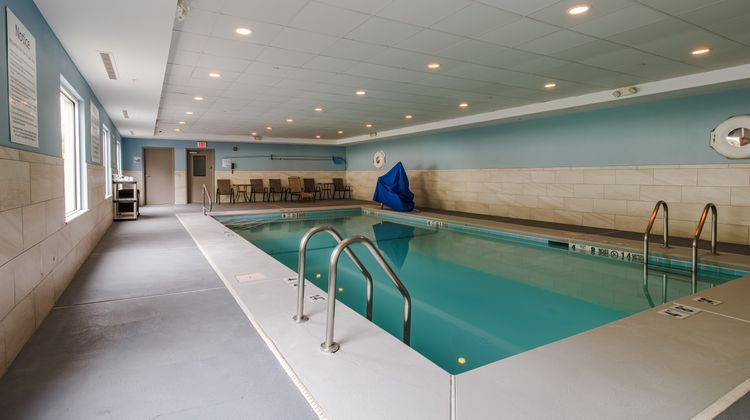 Holiday Inn Express Newington Pool