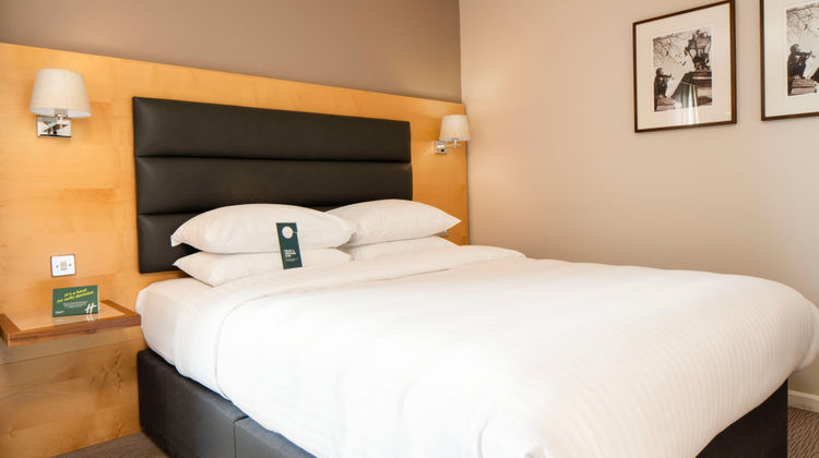 Holiday Inn Brentford Lock Room
