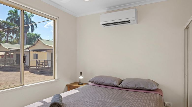 <b>Discovery Parks Lake Kununurra Room</b>. Images powered by <a href="https://www.leonardoworldwide.com/" title="Leonardo Worldwide" target="_blank">Leonardo</a>.