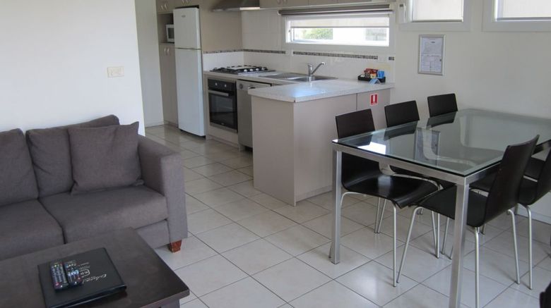 <b>Discovery Parks Moama Maidens Room</b>. Images powered by <a href="https://www.leonardoworldwide.com/" title="Leonardo Worldwide" target="_blank">Leonardo</a>.
