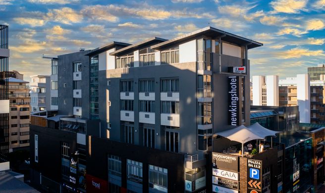 Newkings Hotel Exterior