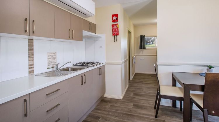 Discovery Parks Lake Hume Room