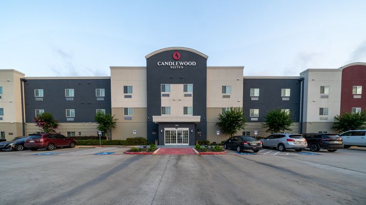 Candlewood Suites Deer Park Exterior