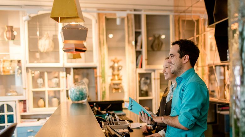 <b>Motel One Amsterdam Waterlooplein Lobby</b>. Images powered by <a href="https://www.leonardoworldwide.com/" title="Leonardo Worldwide" target="_blank">Leonardo</a>.
