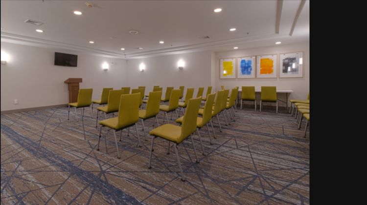 Holiday Inn Express Newington Meeting