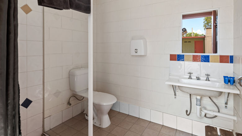 <b>Discovery Parks Mount Isa Room</b>. Images powered by <a href="https://www.leonardoworldwide.com/" title="Leonardo Worldwide" target="_blank">Leonardo</a>.