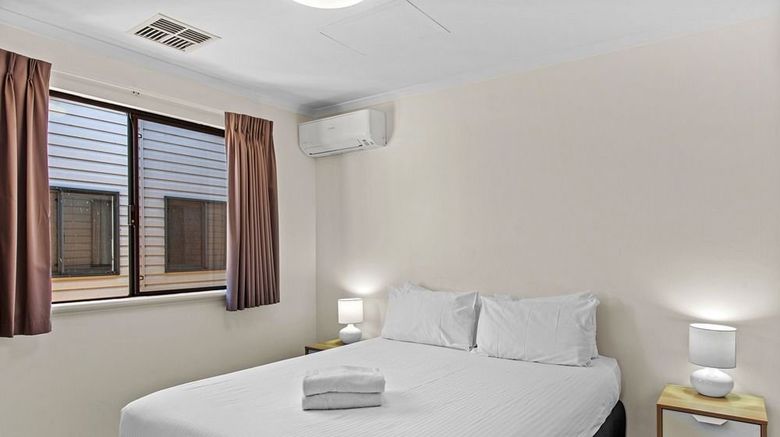 <b>Discovery Parks Perth Room</b>. Images powered by <a href="https://www.leonardoworldwide.com/" title="Leonardo Worldwide" target="_blank">Leonardo</a>.