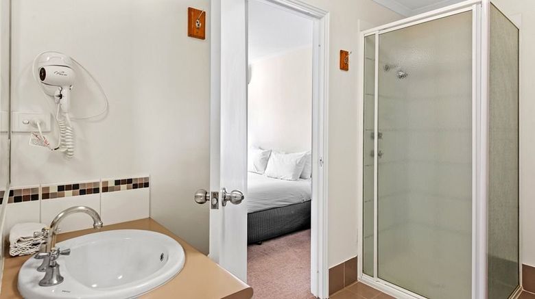 <b>Discovery Parks Perth Room</b>. Images powered by <a href="https://www.leonardoworldwide.com/" title="Leonardo Worldwide" target="_blank">Leonardo</a>.