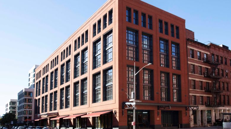 <b>Fouquet's New York Exterior</b>. Images powered by <a href="https://www.leonardoworldwide.com/" title="Leonardo Worldwide" target="_blank">Leonardo</a>.