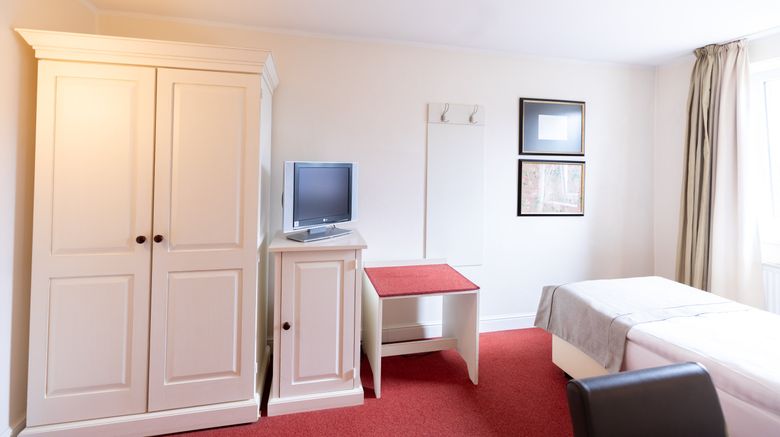 <b>Novum Hotel Bremer Haus Room</b>. Images powered by <a href="https://www.leonardoworldwide.com/" title="Leonardo Worldwide" target="_blank">Leonardo</a>.