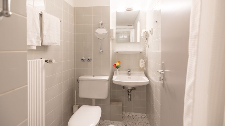 <b>Novum Hotel Bremer Haus Room</b>. Images powered by <a href="https://www.leonardoworldwide.com/" title="Leonardo Worldwide" target="_blank">Leonardo</a>.