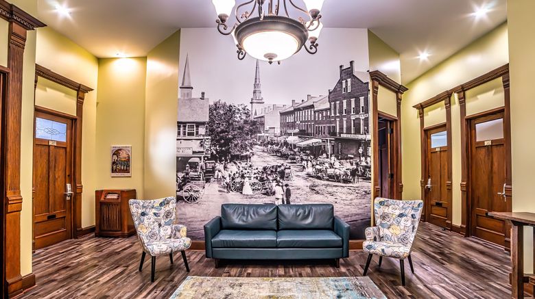 <b>City Hall Grand Hotel Lobby</b>. Images powered by <a href="https://www.leonardoworldwide.com/" title="Leonardo Worldwide" target="_blank">Leonardo</a>.