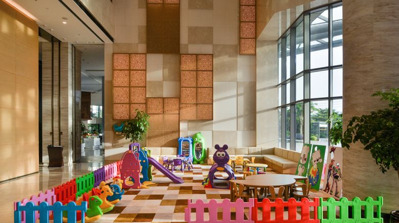 <b>Holiday Inn Haikou West Coast Recreation</b>. Images powered by <a href="https://www.leonardoworldwide.com/" title="Leonardo Worldwide" target="_blank">Leonardo</a>.