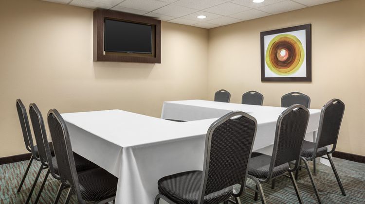 Holiday Inn Express Hotel & Suites Meeting