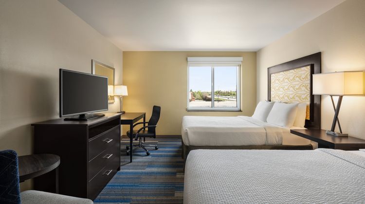 Holiday Inn Express Hotel & Suites Room