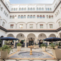El Minzah Hotel