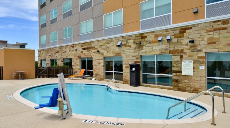 Holiday Inn Express & Suites-Wylie West Pool
