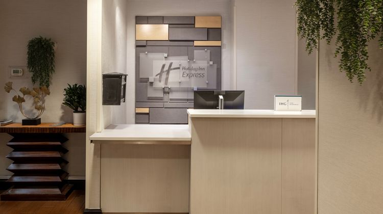 Holiday Inn Express NYC-Times Square Exterior
