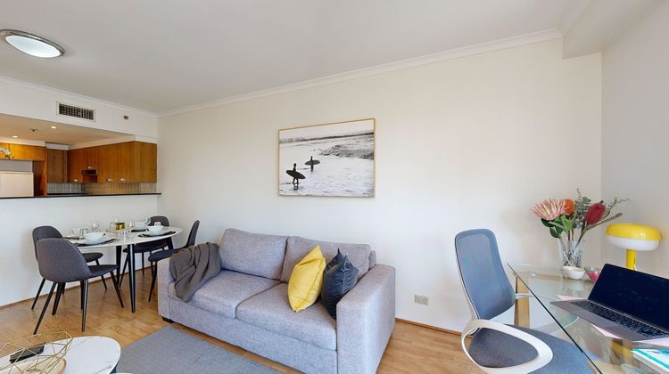 Astra Apartments Sydney CBD Room