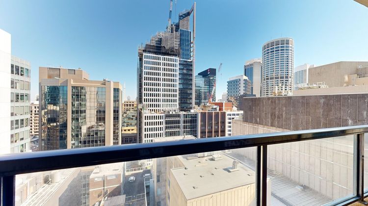 Astra Apartments Sydney CBD Room