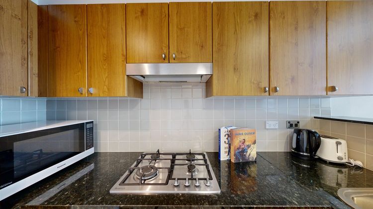 Astra Apartments Sydney CBD Room