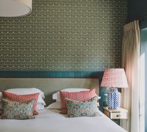 Hampton Manor Hotel Room