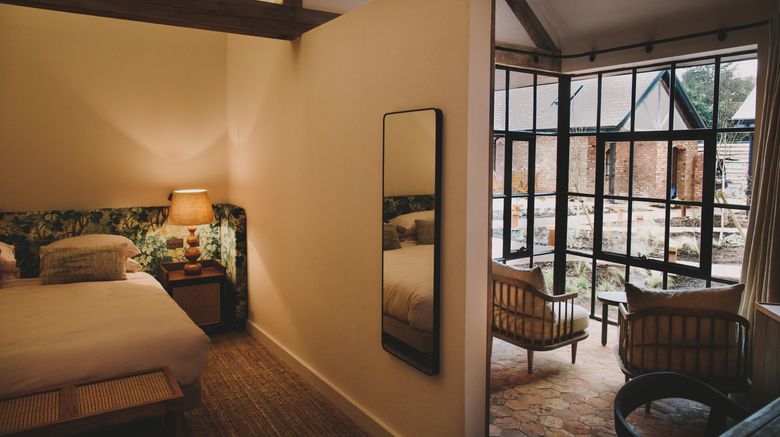 <b>Hampton Manor Hotel Room</b>. Images powered by <a href="https://www.leonardoworldwide.com/" title="Leonardo Worldwide" target="_blank">Leonardo</a>.