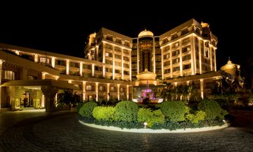 Hotel Swosti Premium