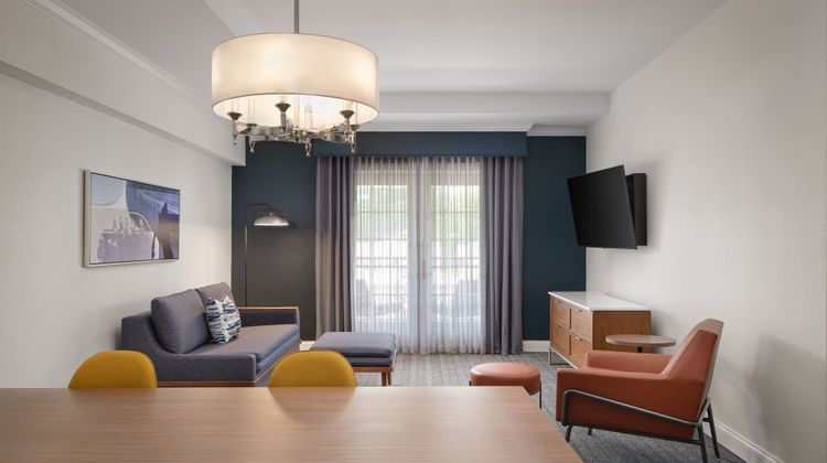 Courtyard Saratoga Springs Suite