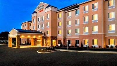 Fairfield Inn & Suites Watertown