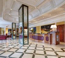 Borgo Palace Hotel Lobby