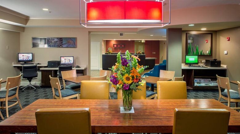 <b>TownePlace Suites Baltimore BWI Airport Lobby</b>. Images powered by <a href="https://www.leonardoworldwide.com/" title="Leonardo Worldwide" target="_blank">Leonardo</a>.