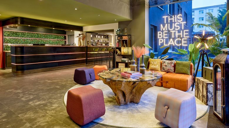 <b>The Deutz, a Tribute Portfolio Hotel Lobby</b>. Images powered by <a href="https://www.leonardoworldwide.com/" title="Leonardo Worldwide" target="_blank">Leonardo</a>.