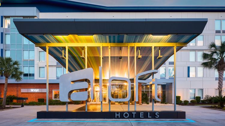 aloft Charleston Airport & Conv Center Exterior