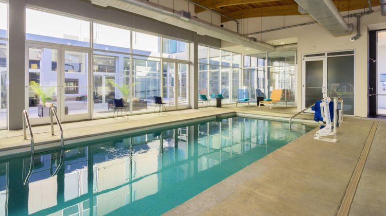 aloft Charleston Airport & Conv Center Pool